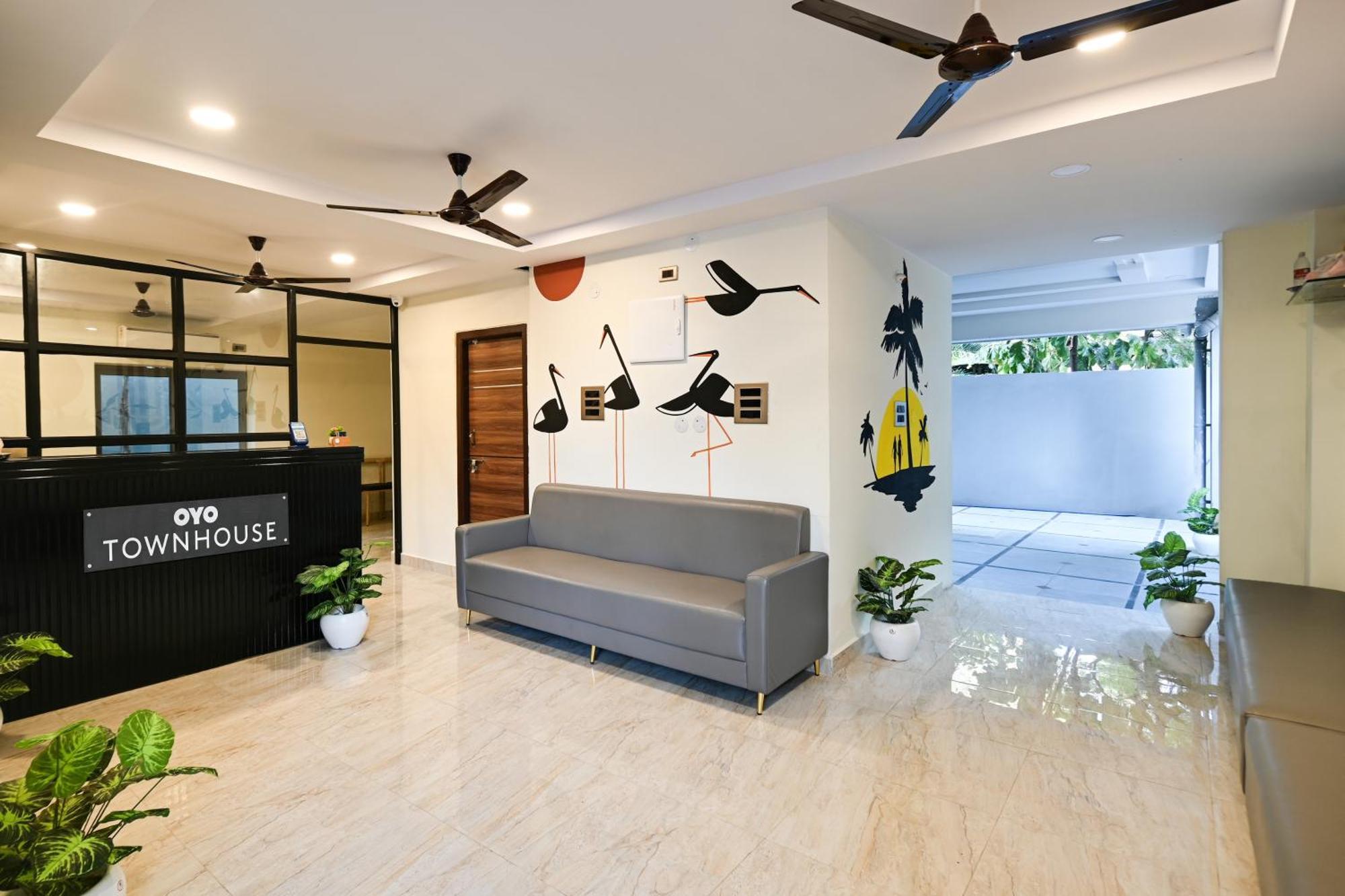 Super Townhouse De Alphabet Karmanghat ハイデラバード エクステリア 写真