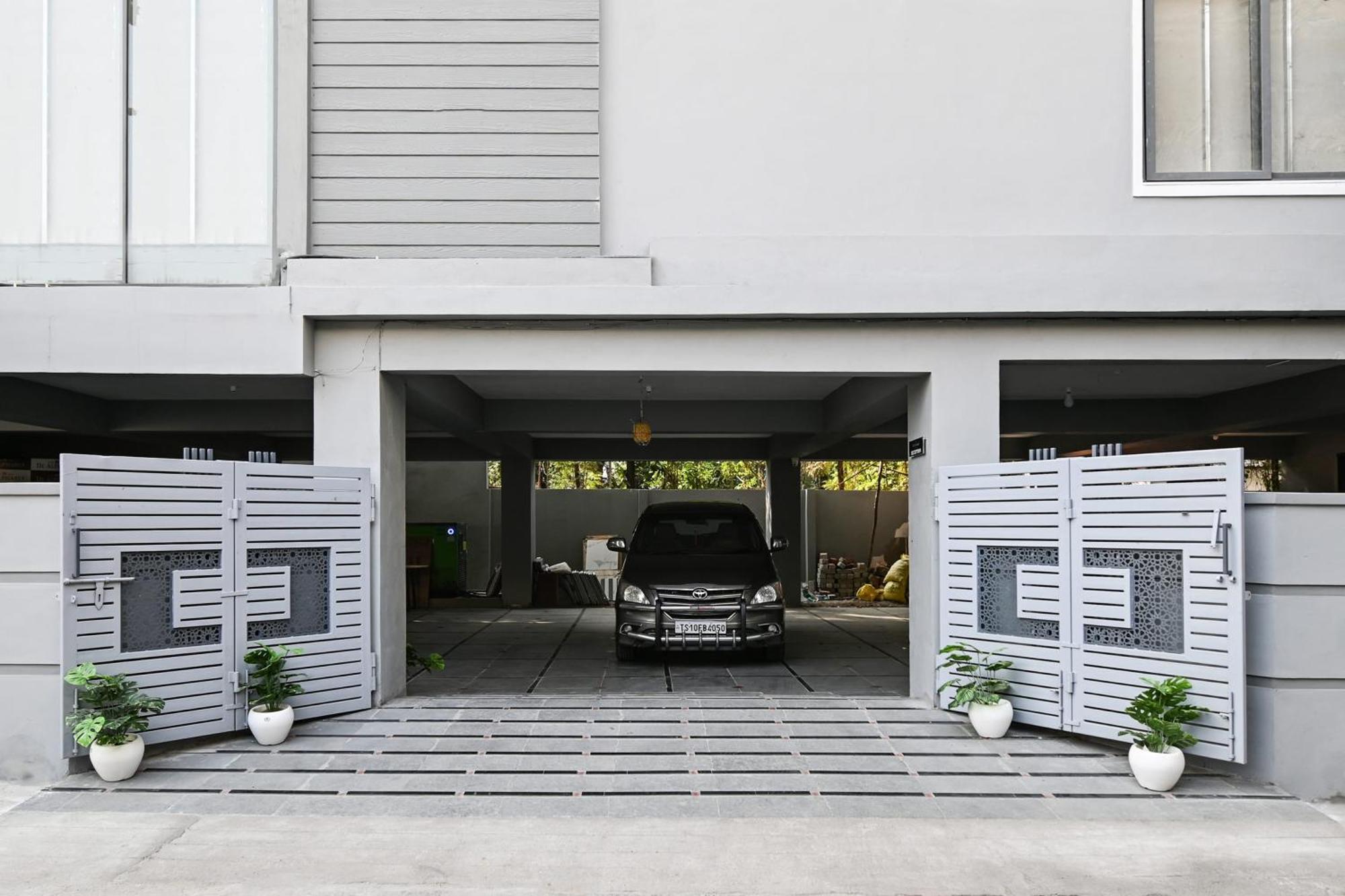 Super Townhouse De Alphabet Karmanghat ハイデラバード エクステリア 写真